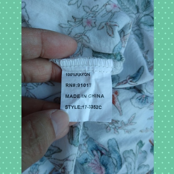 SOLITAIRE floral off shoulder bell sleeve top - Picture 4 of 5